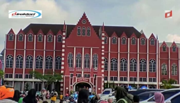 Celosia Garden, Melihat Keelokan Taman secara Bermacam Bunga Celosia di Semarang