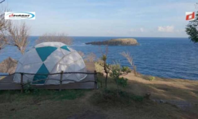 Membangun Tenda Camping