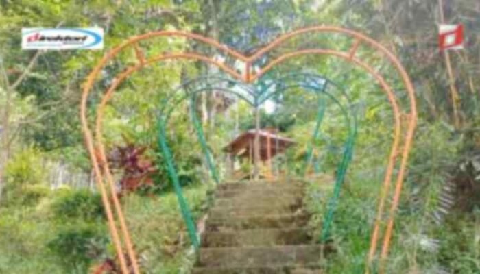 Panduan Liburan ke Taman Gunung Sari Singkawang