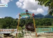 Taman Batu Belimbing, Object Wisata Unik di Singkawang