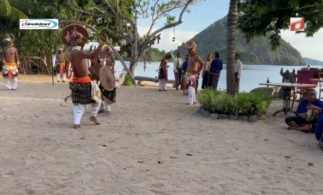 Ongkos Wisata ke Pulau Kanawa Pucuk Kanawa Labuan Bajo