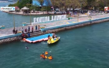 Pantai Lawata, Pantai Cantik dengan Spot Photo Kece di Bima