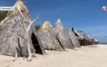 Pantai Tablolong, Pantai Cantik dengan View Sunset Memesona di Kupang