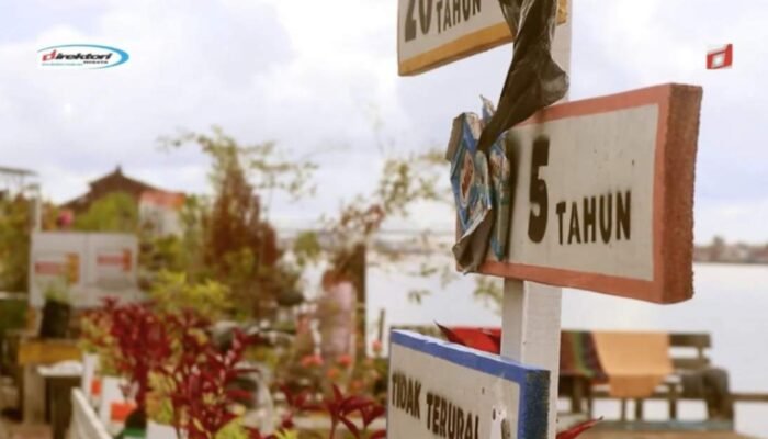 Masyarakat Pembikin Caping