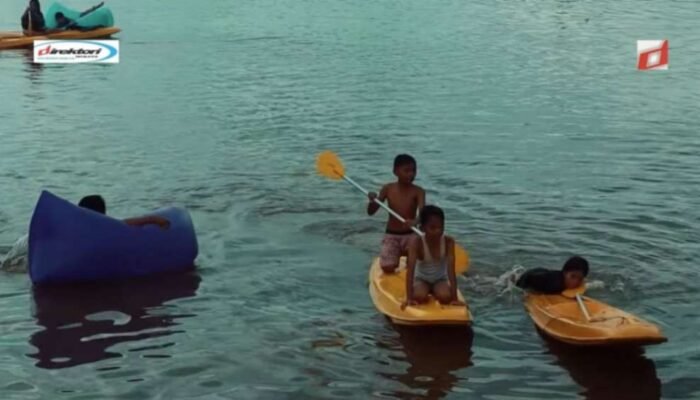 Memakai Kano di Sungai