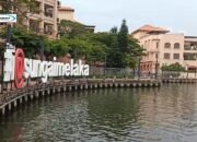 Menikmati Keindahan Kota Melalui Sungai Melaka
