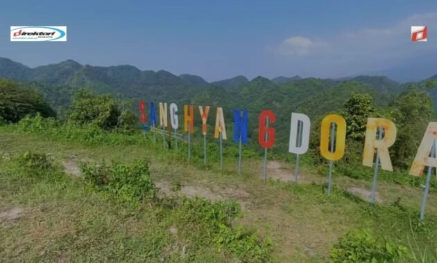 Bukit Sanghyang Dora, Spot Photo Kece dengan View Alam Eksotik di Majalengka