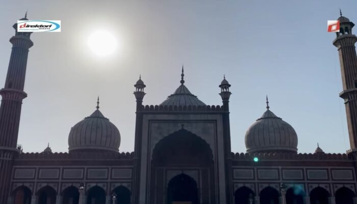 Masjid Lama: Wisata Religi Megah di New Delhi