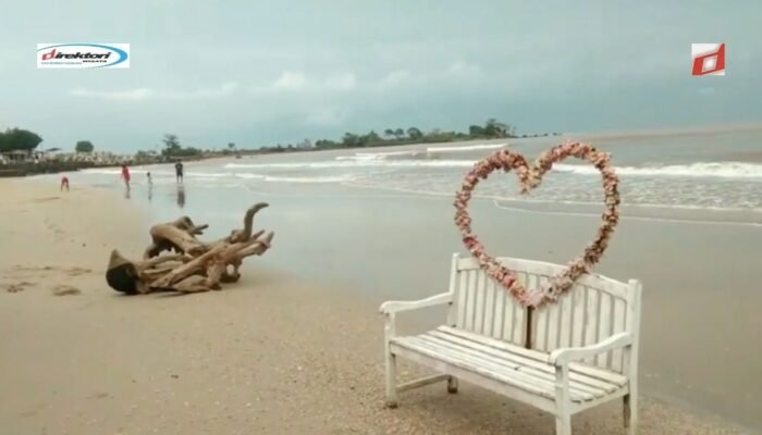 Pantai Bondo Jepara, Pantai Pasir Putih yang Dikitari Vegetasi Hijau