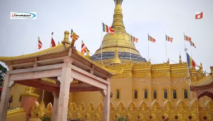 Taman Alam Lumbini, Taman Wisata Hits dengan Tiruan Pagoda Shwedagon di Karo