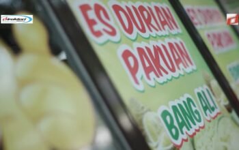 Es Durian Viral di Bogor: Bang Ali Baru Buka Langsung Diserbu Pembeli