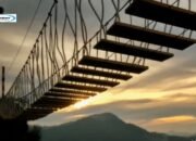 Menjelajahi Keindahan Jembatan Merah Putih di Dataran Tinggi Dieng