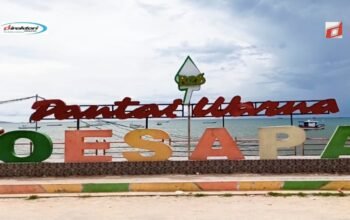 Pantai Oesapa: Spot Terbaik Nikmati Pemandangan Sunset Sambil Kuliner di Kupang