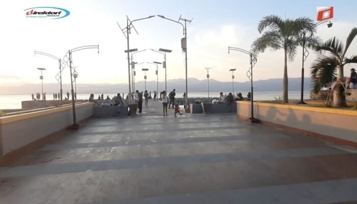 Aktivitas Wisata di Pantai Amahusu