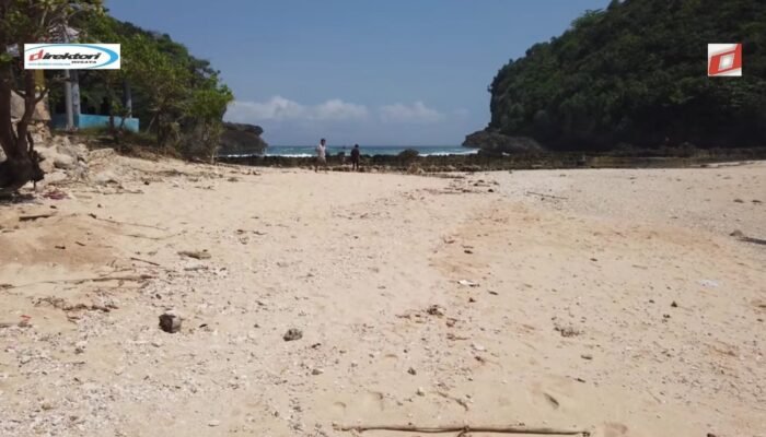 Pantai Batu Bengkung