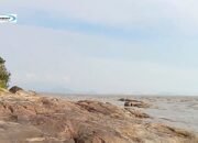 Pantai Polaria: Pantai Indah dengan Panorama yang Memukau di Sambas
