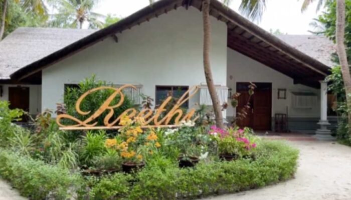 Penginapan di Sekitar Pantai Reethi