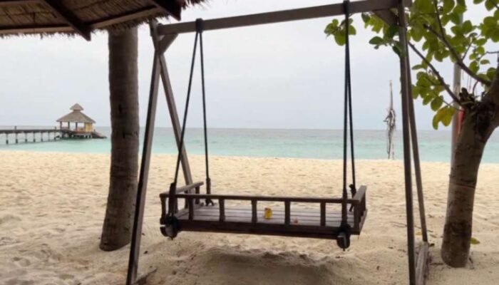 Tips dan Rekomendasi untuk Berkunjung ke Pantai Reethi