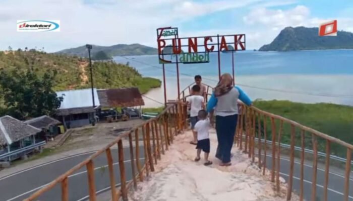 Puncak Mandeh: Spot Terbaik Menikmati Panorama Sunset di Pesisir Selatan