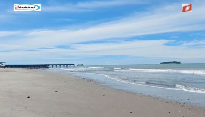 Keindahan Alam Pantai Gandoriah