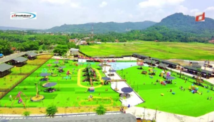 Harga Tiket dan Jam Operasional