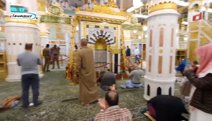 Perbandingan dengan Tempat Suci Lainnya