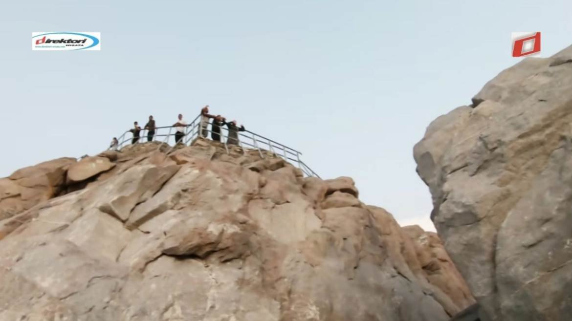 Puncak Jabal Nur: Wisata Napak Tilas Kanjeng Nabi Muhammad di Gua Hira