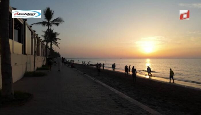 Keindahan Alam di Sekitar Qurum Beach