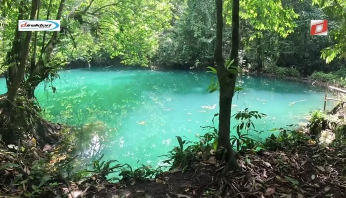 Keindahan Alam Danau Nyadeng