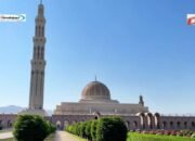 Masjid Agung Sultan Qaboos: Destinasi Wisata Religi di Oman