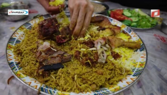 Mencicipi Kuliner Lokal