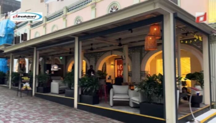 Menikmati Hidangan di Orchard Road