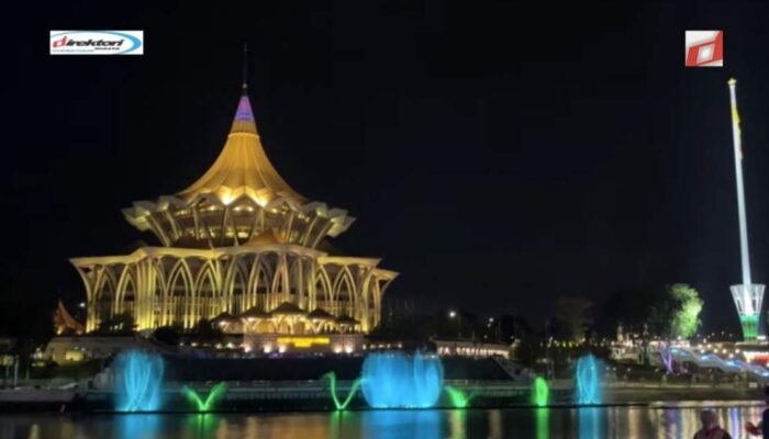 Aktivitas Malam di Kuching Waterfront