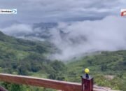 Kampung Atas Awan Sarawak: Destinasi Wisata Kampung Sapit di Malaysia