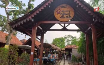Kandang Ingkung Cibubur: Resto Bernuansa Ala Jawa Tengah