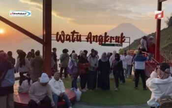 Sunrise Batu Angkruk Dieng: Negeri di Atas Awan yang Wajib Kamu Kunjungi