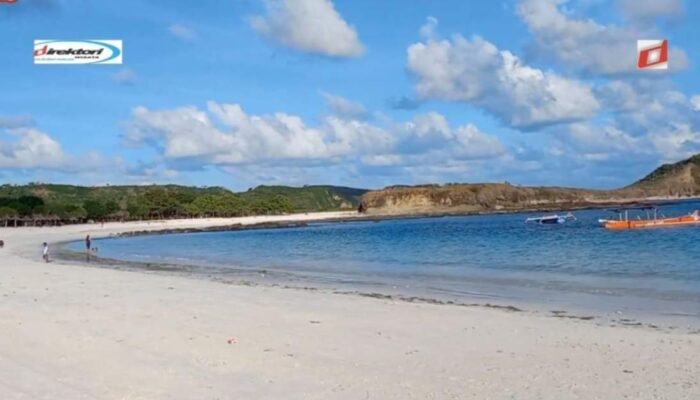 Tips Berkunjung ke Pantai Tanjung Aan